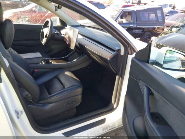 2021 TESLA MODEL Y 5YJYGDEE9MF094414 Photo 4