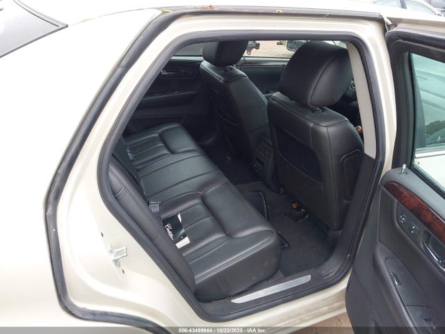 2010 CADILLAC DTS 1G6KH5EY8AU137648 Photo 7