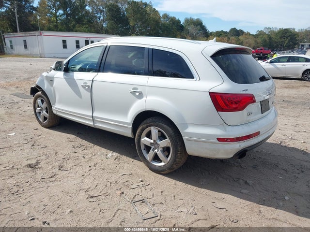 2015 AUDI Q7 WA1CGAFE3FD013080 Photo 2