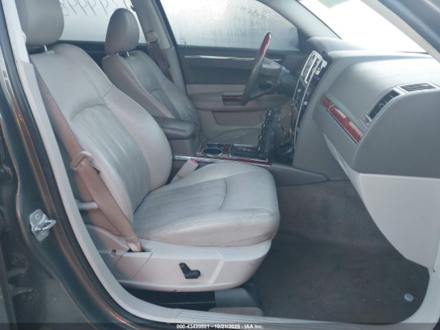 2010 CHRYSLER 300C 2C3CA6CT6AH141451 Photo 4