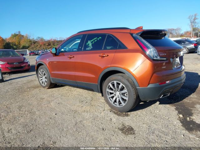 2019 CADILLAC XT4 1GYFZFR46KF139875 Photo 2