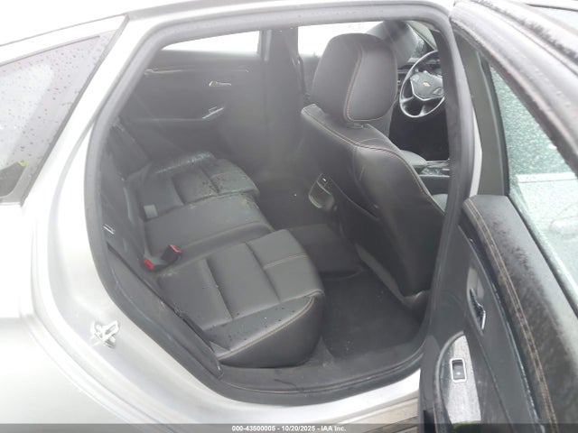 2G1115S3XG9205940 Chevrolet Impala 2lt