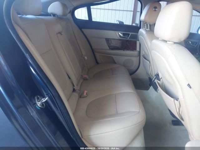 2010 JAGUAR XF SAJWA0GBXALR75444 Photo 7