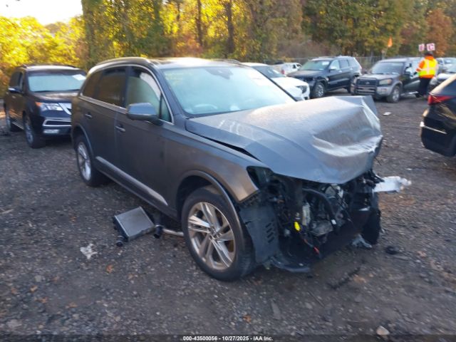 2021 AUDI Q7 WA1LXAF77MD000461