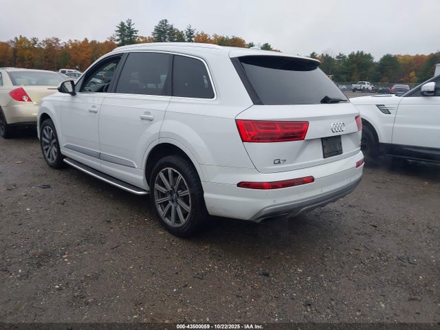 2018 AUDI Q7 WA1VAAF73JD024178 Photo 2