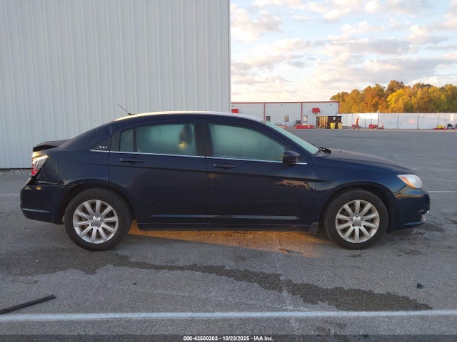 2013 Chrysler 200 Touring მანქანა იყიდება აუქციონზე, vin: 1C3CCBBB8DN688941, აუქციონის ნომერი: 43500303
