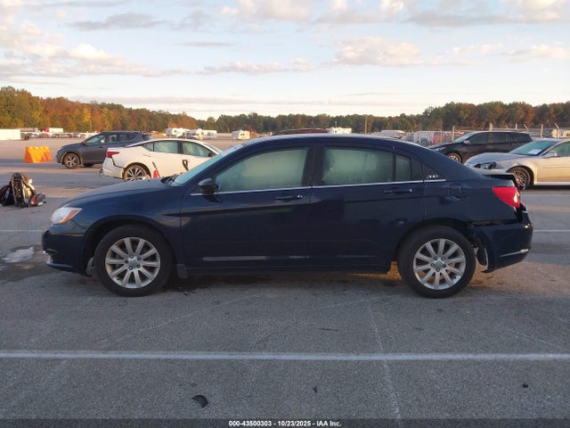 2013 Chrysler 200 Touring მანქანა იყიდება აუქციონზე, vin: 1C3CCBBB8DN688941, აუქციონის ნომერი: 43500303