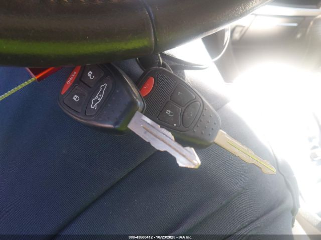 2005 CHRYSLER 300C 2C3JA63H25H576637 Photo 10