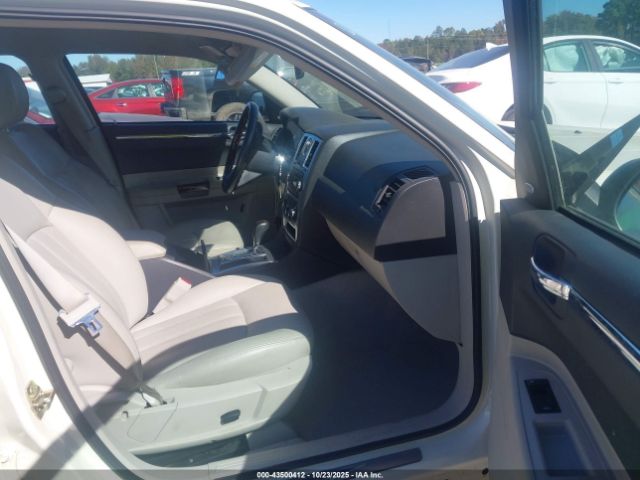 2005 CHRYSLER 300C 2C3JA63H25H576637 Photo 4