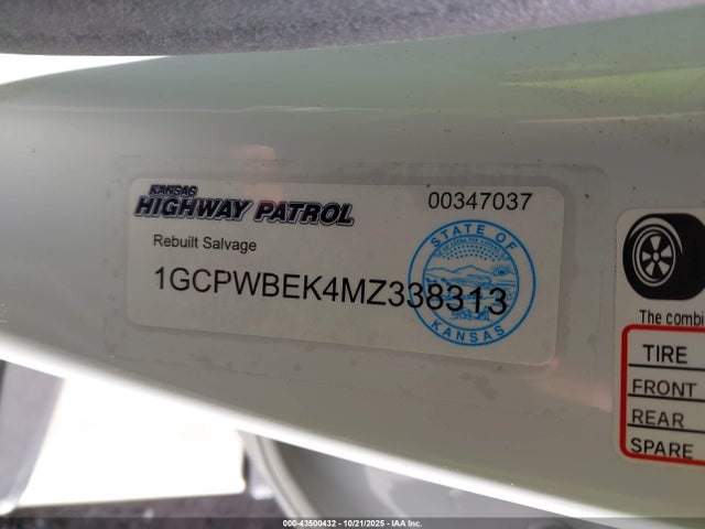 1GCPWBEK4MZ338313 Chevrolet l3b