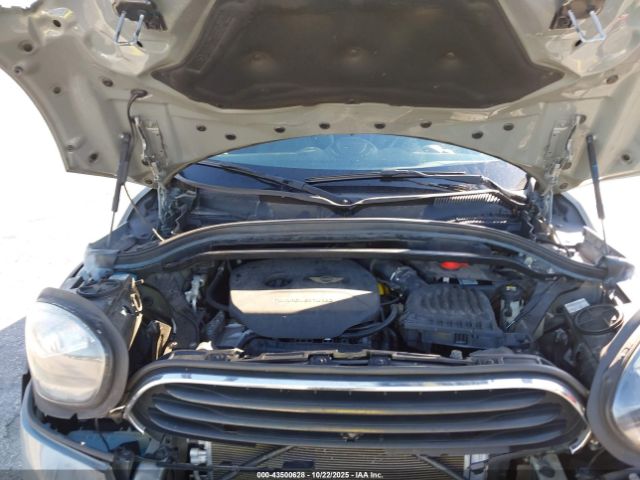 2017 MINI COUNTRYMAN WMZYV5C32H3E02588 Photo 9