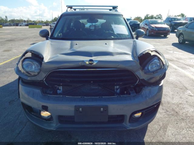 2017 MINI COUNTRYMAN WMZYV5C32H3E02588 Photo 5
