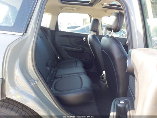 2017 MINI COUNTRYMAN WMZYV5C32H3E02588 Photo 7