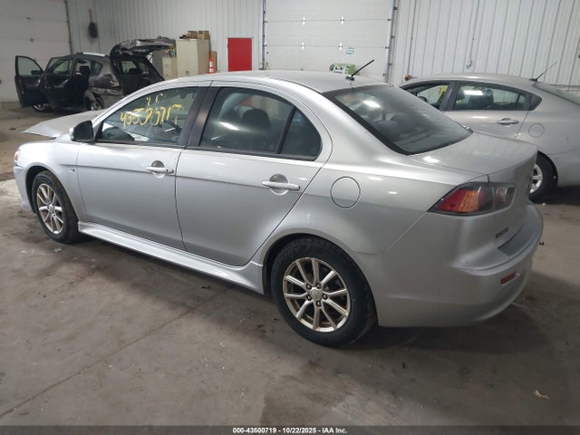 2016 MITSUBISHI LANCER JA32U2FU5GU005392 Photo 2