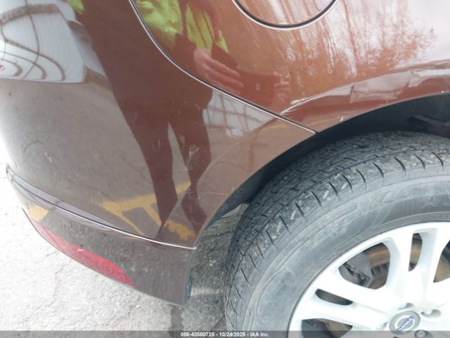 2015 VOLVO XC60 YV4612RKXF2632215 Photo 5