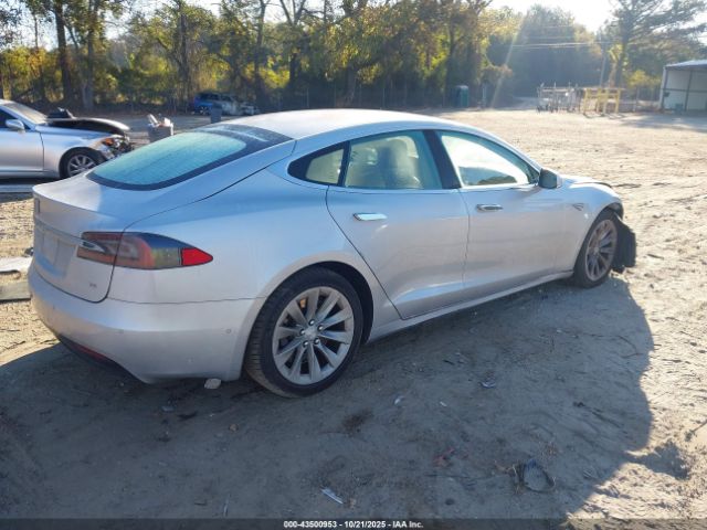 2016 TESLA MODEL S 5YJSA1E13GF142268 Photo 3