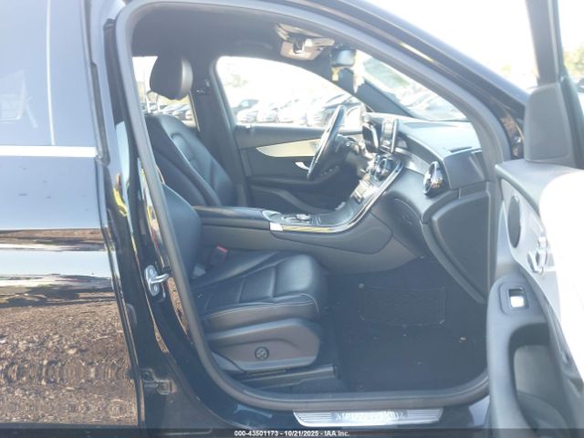 2019 MERCEDES-BENZ GLC 300 WDC0G4JB0KV142349 Photo 4