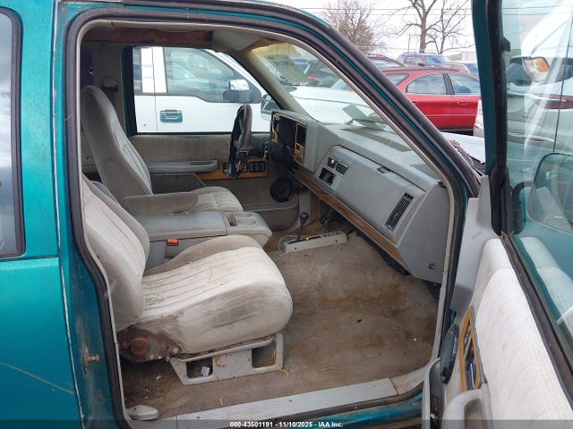 1993 CHEVROLET GMT-400 2GCEK19K4P1167213 Photo 4