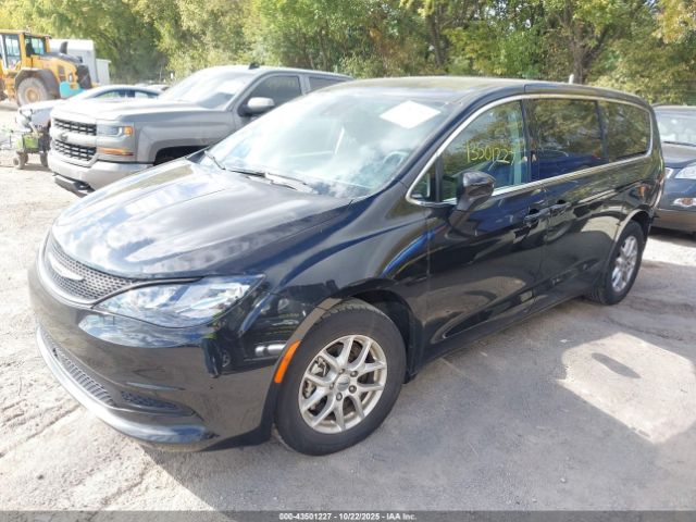 2023 CHRYSLER VOYAGER 2C4RC1CG4PR525303 Photo 1