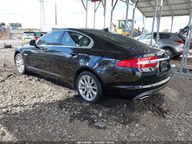 2013 JAGUAR XF SAJWA0E71D8S62762 Photo 2