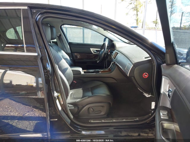 2013 JAGUAR XF SAJWA0E71D8S62762 Photo 4