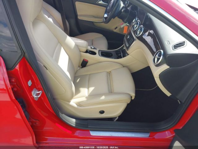 2017 MERCEDES-BENZ CLA 250 WDDSJ4EB9HN422103 Photo 4