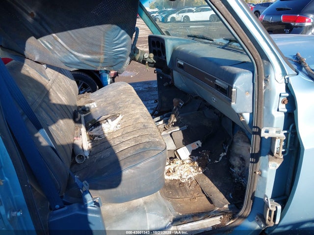 1991 CHEVROLET SUBURBAN 1GNEV16K2MF131141 Photo 4