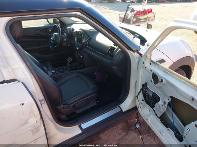 2016 MINI CLUBMAN WMWLN5C51G2E30508 Photo 4