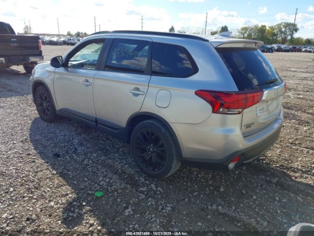 2018 MITSUBISHI OUTLANDER JA4AD3A38JZ020636 Photo 2