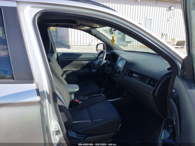 2018 MITSUBISHI OUTLANDER JA4AD3A38JZ020636 Photo 4