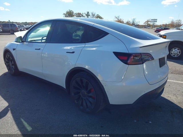 2022 TESLA MODEL Y 7SAYGDEF9NF382723 Photo 2