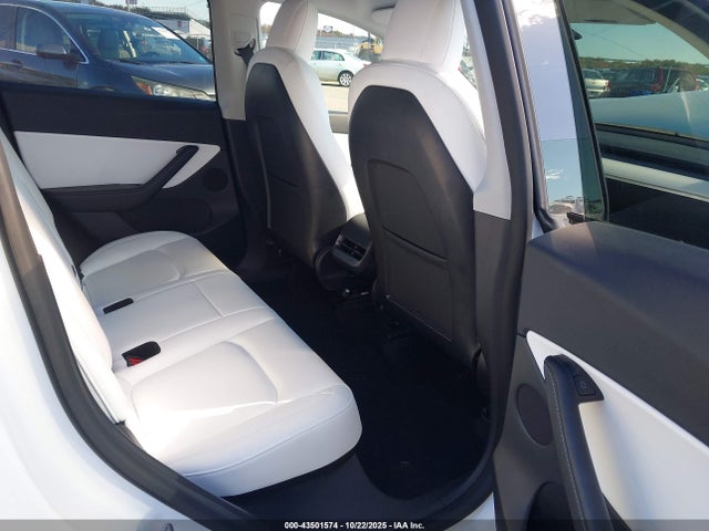2022 TESLA MODEL Y 7SAYGDEF9NF382723 Photo 7