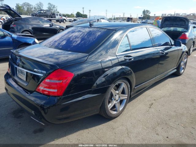 2011 MERCEDES-BENZ S 550 WDDNG7BB8BA405440 Photo 3