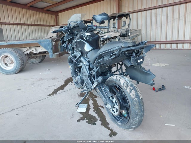 Kawasaki Kle650 F 2023 ML5LEEH18PDA08453 Image 3