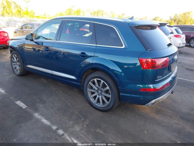 2019 AUDI Q7 WA1VAAF75KD000126 Photo 2
