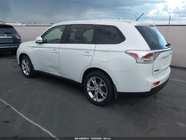 2014 MITSUBISHI OUTLANDER JA4AD3A34EZ011812 Photo 2