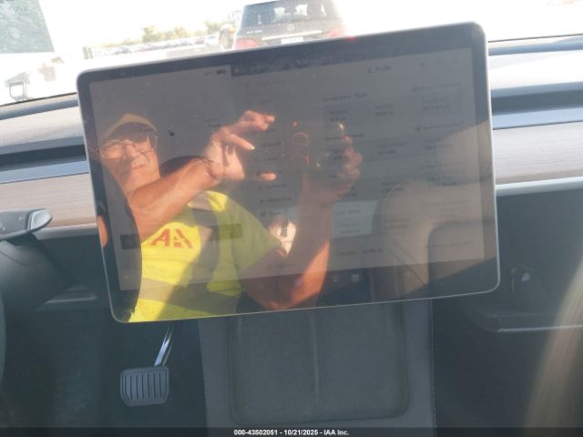 2024 TESLA MODEL Y 7SAYGDEE9RA289890 Photo 6