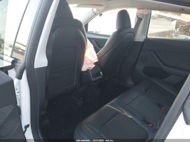 2024 TESLA MODEL Y 7SAYGDEE9RA289890 Photo 7