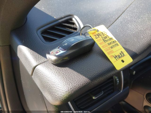 2017 PORSCHE MACAN WP1AA2A57HLB83512 Photo 10