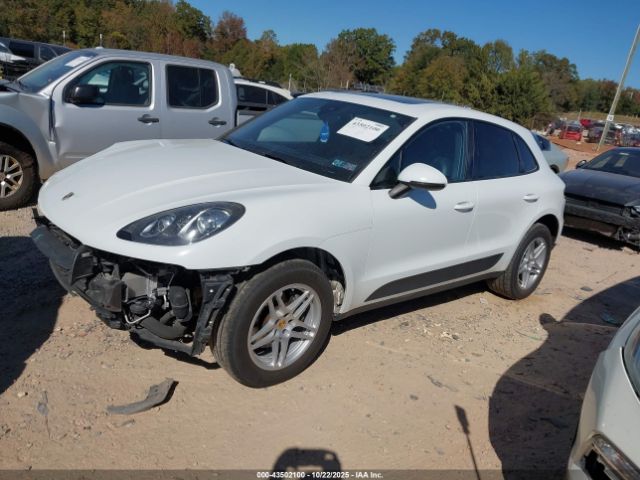 2017 PORSCHE MACAN WP1AA2A57HLB83512 Photo 1