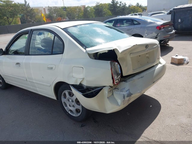2003 HYUNDAI ELANTRA KMHDN45D63U530889 Photo 5