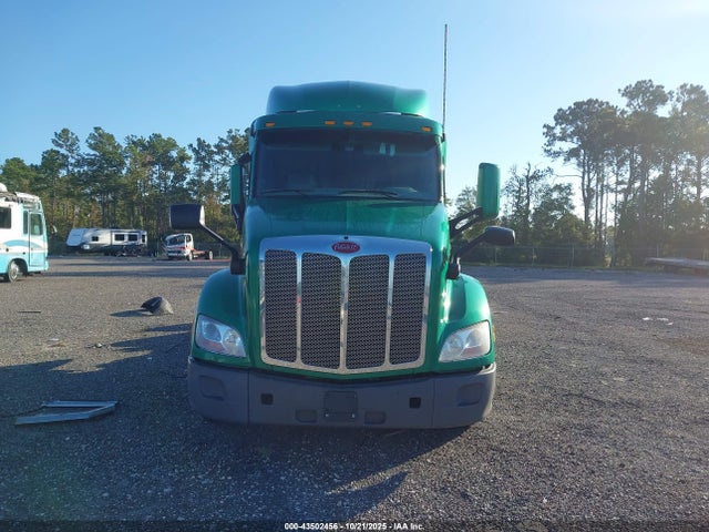 Продажа на аукционе авто 2019 Peterbilt 579, vin: 1XPBDP9XXKD272457, номер лота: 43502456