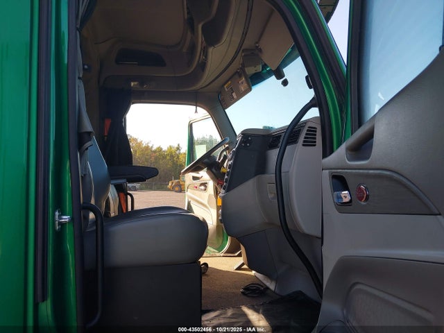 Продажа на аукционе авто 2019 Peterbilt 579, vin: 1XPBDP9XXKD272457, номер лота: 43502456