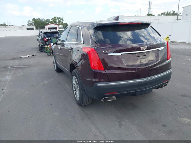 2017 CADILLAC XT5 1GYKNBRS6HZ235059 Photo 2