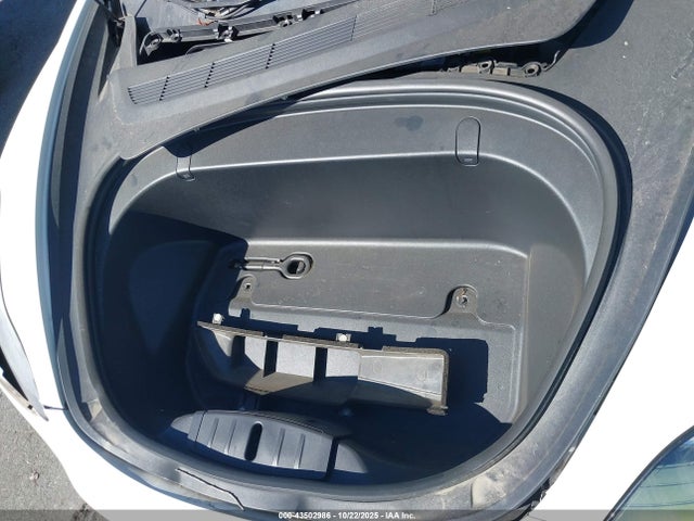 2019 TESLA MODEL 3 5YJ3E1EA5KF426518 Photo 9