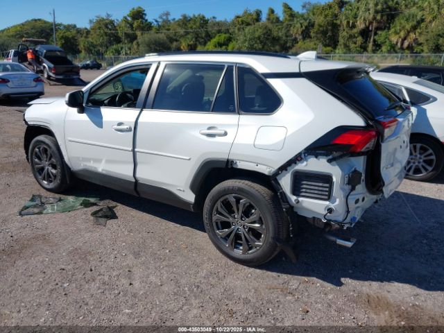 2023 TOYOTA RAV4 HYBRID JTMB6RFV2PD106354 Photo 2