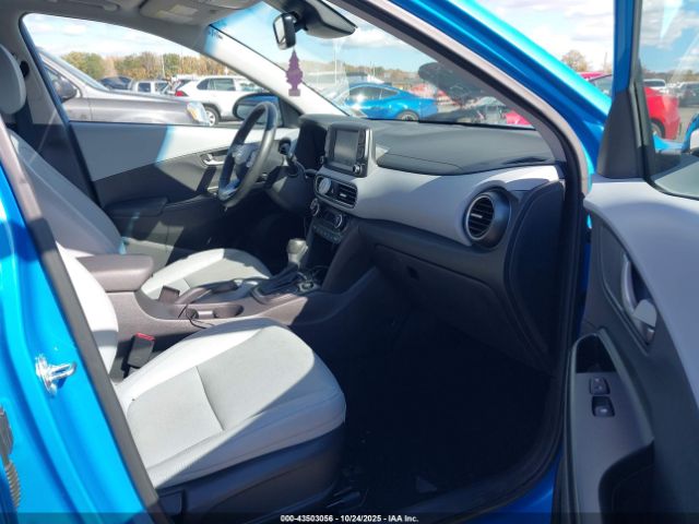 2021 HYUNDAI KONA KM8K3CA52MU601173 Photo 4