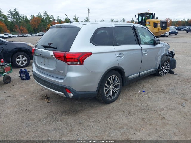 2016 MITSUBISHI OUTLANDER JA4AZ3A3XGZ005467 Photo 3