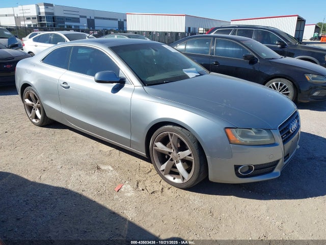 2011 AUDI A5 WAULFAFR7BA044904 Photo 0