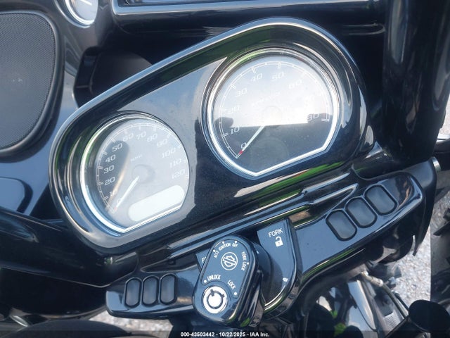 1HD1KTP17MB626412 Harley-Davidson FLTRXS